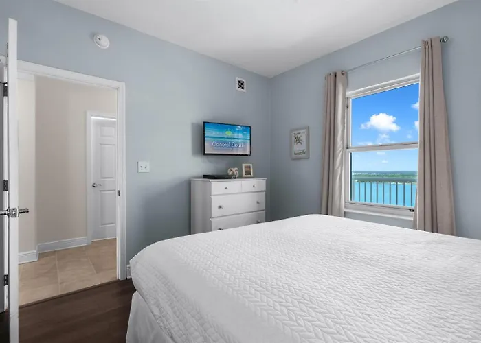 18th Floor! Indooroutdoor Pools Free Daily Activities Service Apartment *