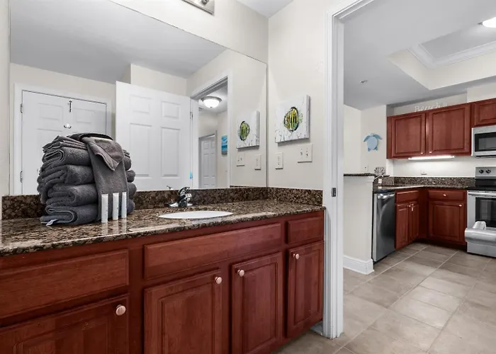 Apartment 18th Floor! Indooroutdoor Pools Free Daily Activities Service *