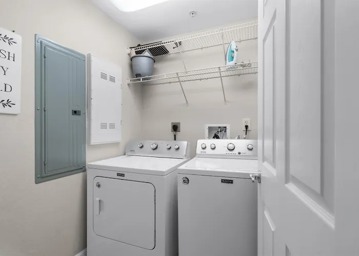 18th Floor! Indooroutdoor Pools Free Daily Activities Service Apartment