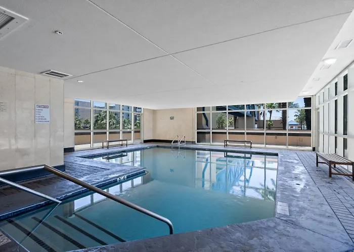 Apartment 18th Floor! Indooroutdoor Pools Free Daily Activities Service *
