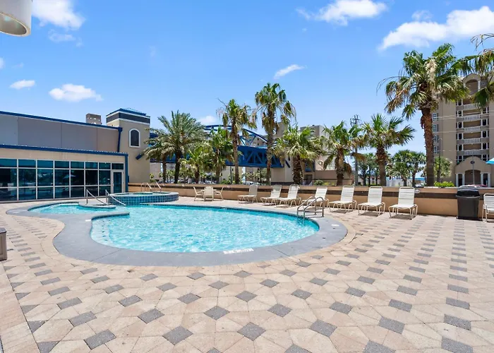 18th Floor! Indooroutdoor Pools Free Daily Activities Service